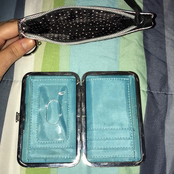 2 small wallets - Picture 2 of 2